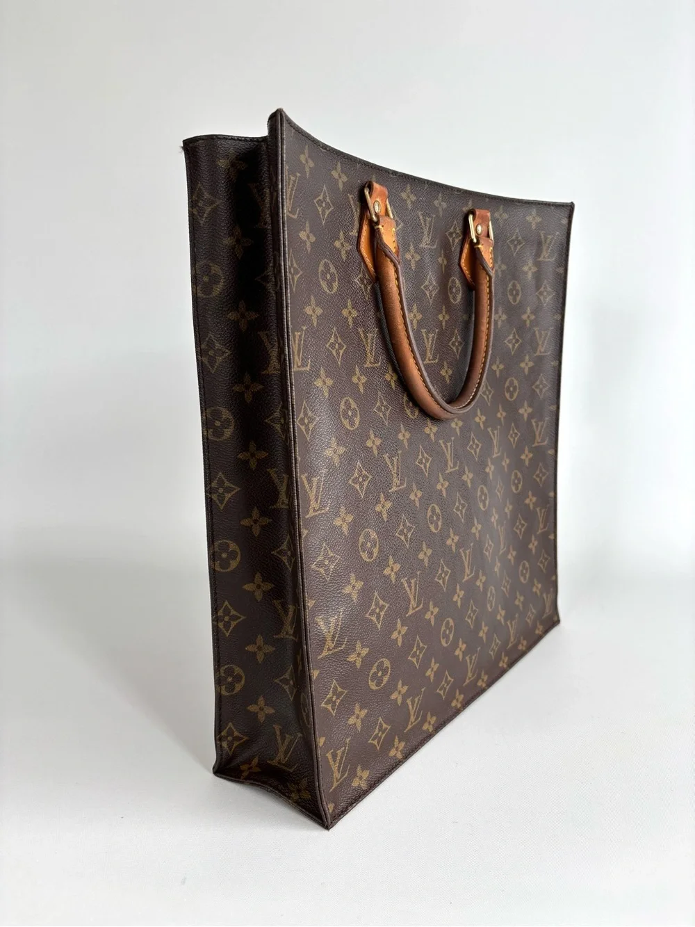 Louis Vuitton Monogram Canvas Sac Plat